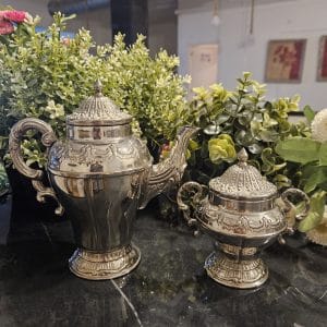 Cafetera y azucarero