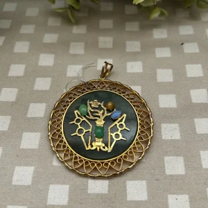 Colgante de jade