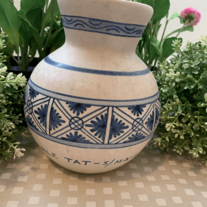 Jarrón de Talavera cenefa azul