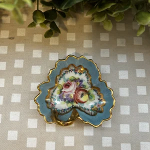 Cuenquito forma hoja porcelana