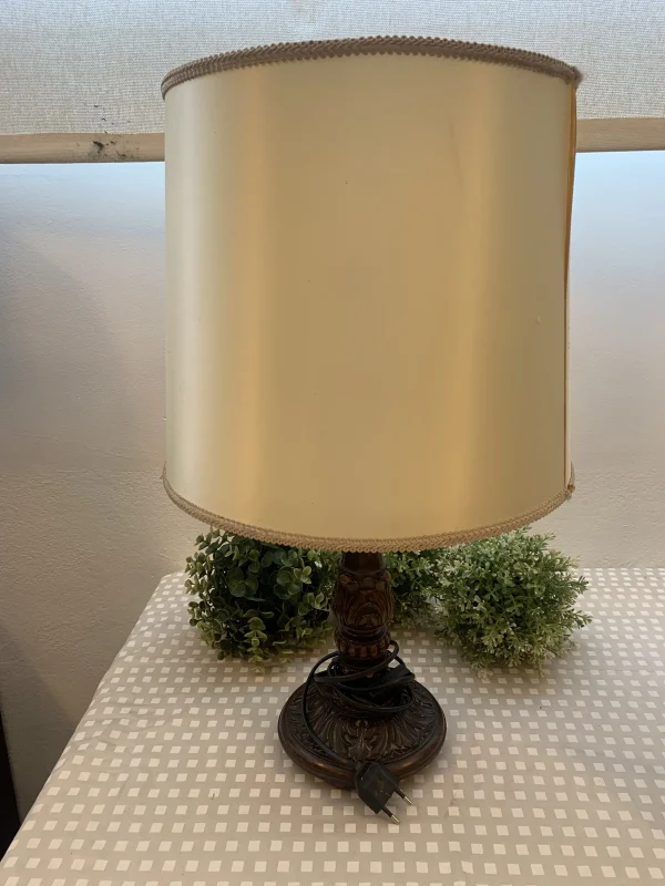 Lámpara de madera