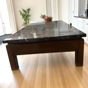 Mesa de centro de mármol