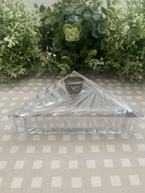 Caja de cristal triangular