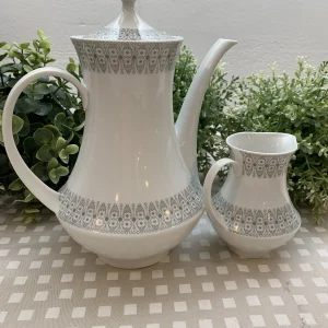 Juego de cafetera y lechera